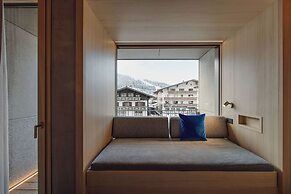 Dips & Drops - The First Bike And Ski Hub