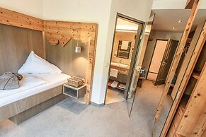 Dips & Drops - The First Bike And Ski Hub