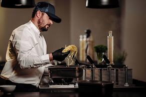 Dips & Drops - The First Bike And Ski Hub