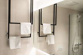 Dips & Drops - The First Bike And Ski Hub