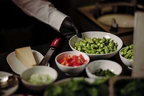 Dips & Drops - The First Bike And Ski Hub