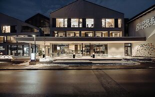 Dips & Drops - The First Bike And Ski Hub