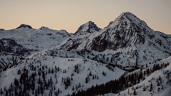 Dips & Drops - The First Bike And Ski Hub