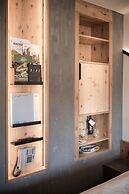 Dips & Drops - The First Bike And Ski Hub