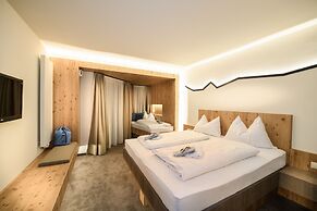 Dips & Drops - The First Bike And Ski Hub