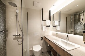 Dips & Drops - The First Bike And Ski Hub