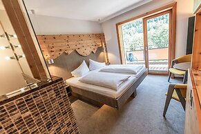 Dips & Drops - The First Bike And Ski Hub