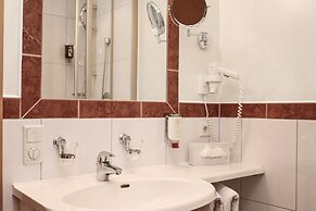 Dips & Drops - The First Bike And Ski Hub