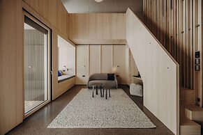 Dips & Drops - The First Bike And Ski Hub