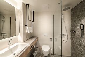 Dips & Drops - The First Bike And Ski Hub