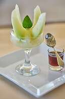 Avantis Suites Hotel