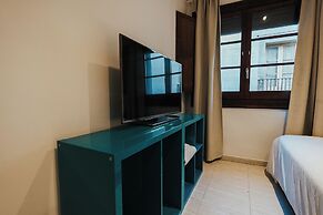 Las Ramblas Pasaje Bacardi Apartments