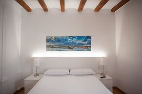 Las Ramblas Pasaje Bacardi Apartments