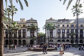 Las Ramblas Pasaje Bacardi Apartments
