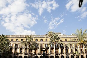 Las Ramblas Pasaje Bacardi Apartments