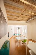 Las Ramblas Pasaje Bacardi Apartments