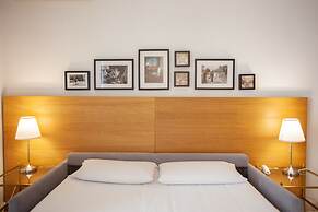 Las Ramblas Pasaje Bacardi Apartments