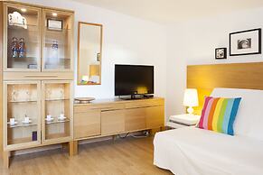 Las Ramblas Pasaje Bacardi Apartments