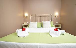 RF Astoria - Only Adults