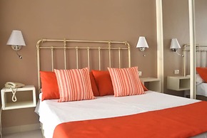 RF Astoria - Only Adults