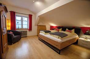 Ferienhaus Fux Hotel Garni