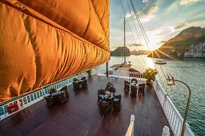 Indochina Sails Ha Long Bay Powered by ASTON