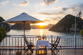 Indochina Sails Ha Long Bay