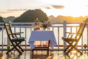 Indochina Sails Ha Long Bay
