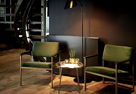 Hogerhuys - Adults Only