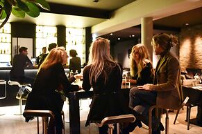 Hogerhuys - Adults Only