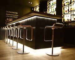 Hogerhuys - Adults Only