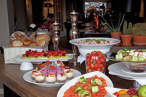 Hogerhuys - Adults Only