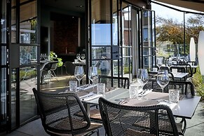 Hogerhuys - Adults Only