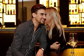 Hogerhuys - Adults Only