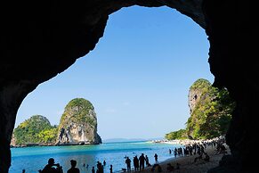 Ayodhaya Palace Beach Resort Krabi