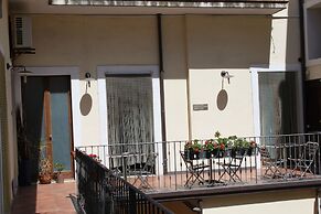 Bed and Breakfast Opera