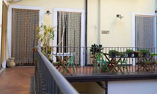 Bed and Breakfast Opera