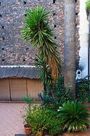 Bed and Breakfast Opera