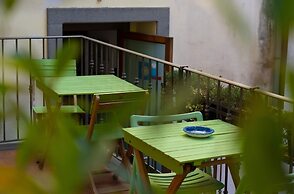 Bed and Breakfast Opera