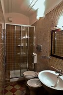 Bed and Breakfast Opera