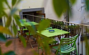 Bed and Breakfast Opera