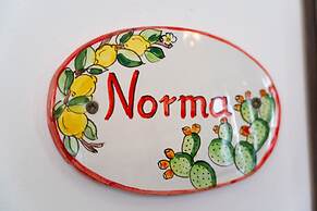 Bed and Breakfast Opera