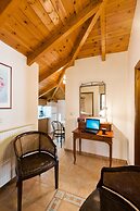 Andreolas Luxury Suites