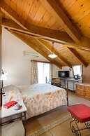 Andreolas Luxury Suites