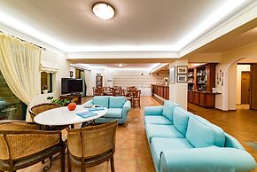 Andreolas Luxury Suites