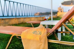 Andreolas Luxury Suites