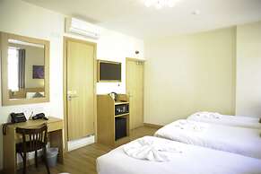 Kings Cross Inn Hotel