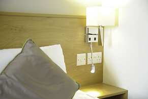 Kings Cross Inn Hotel