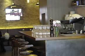 Kings Cross Inn Hotel