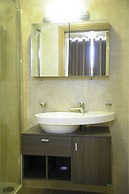 Kings Cross Inn Hotel